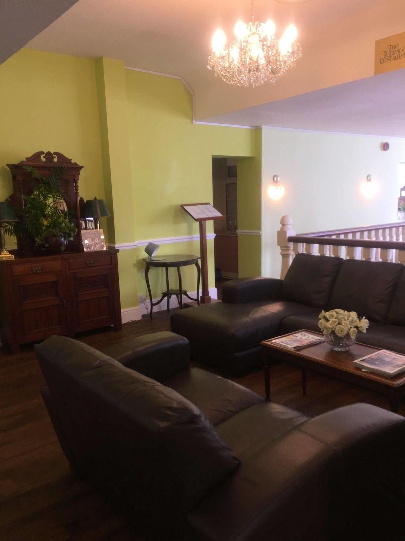 לאות' The Beaumont Accommodation מראה חיצוני תמונה